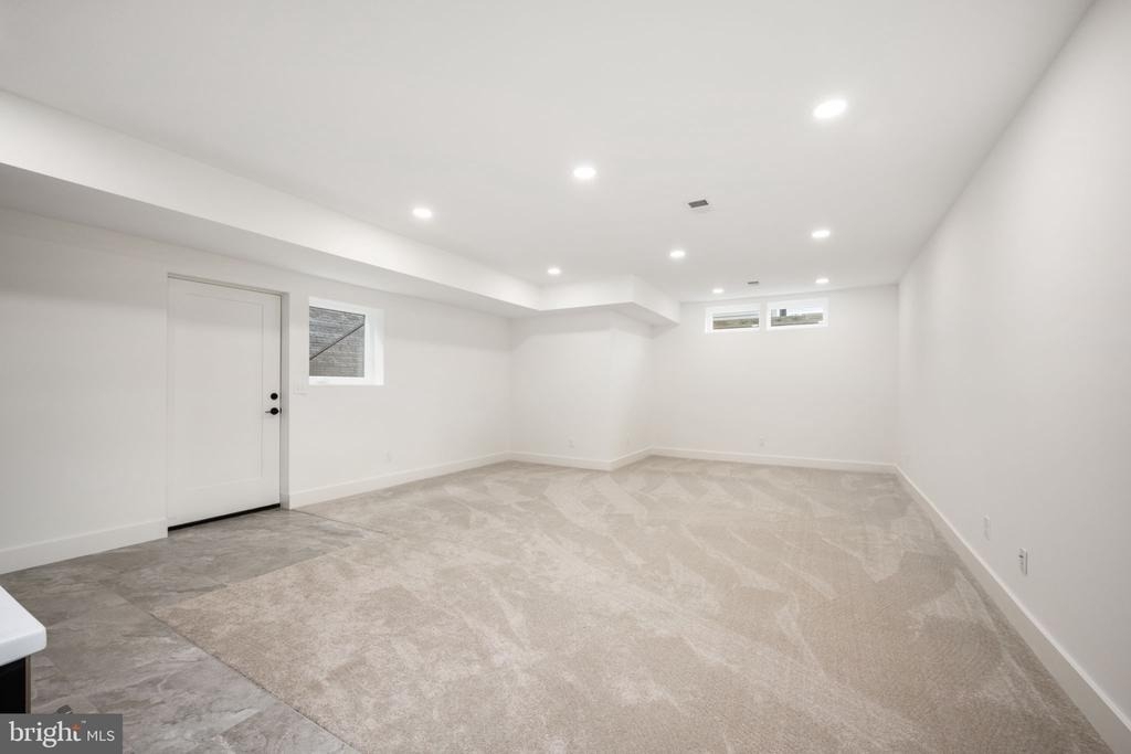 2001 N George Mason Drive - Photo 36
