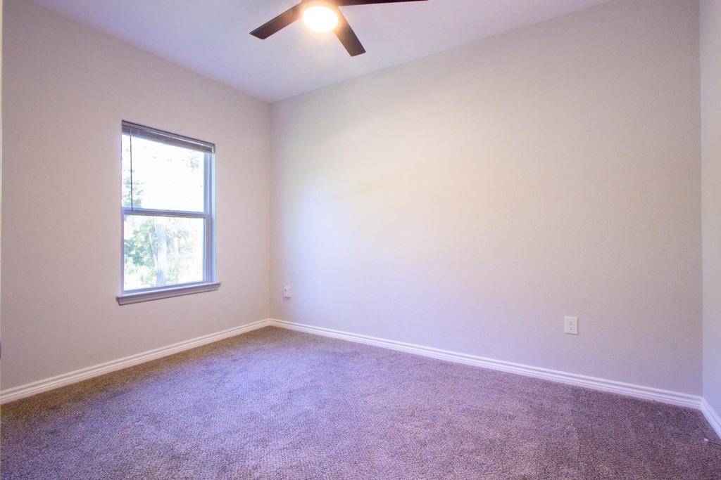 15629 Holly Drive - Photo 11