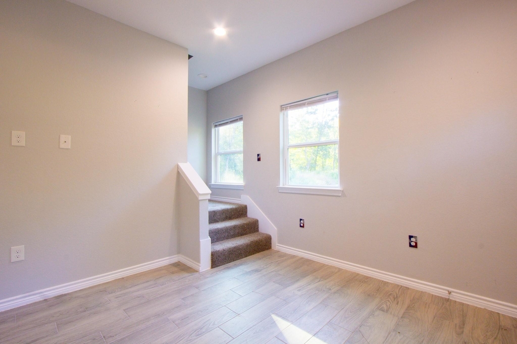 15629 Holly Drive - Photo 5