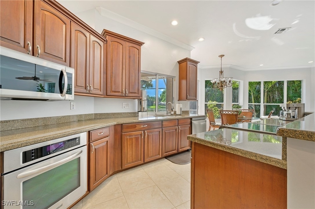 300 Wentworth Court - Photo 20