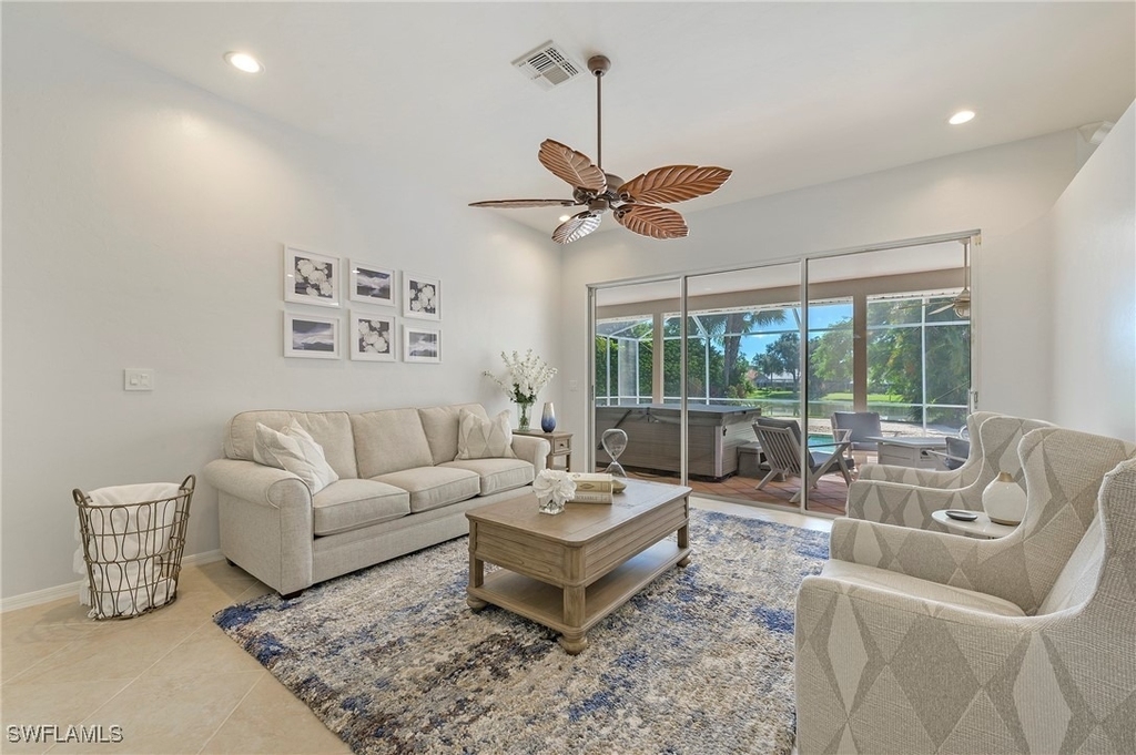 300 Wentworth Court - Photo 10