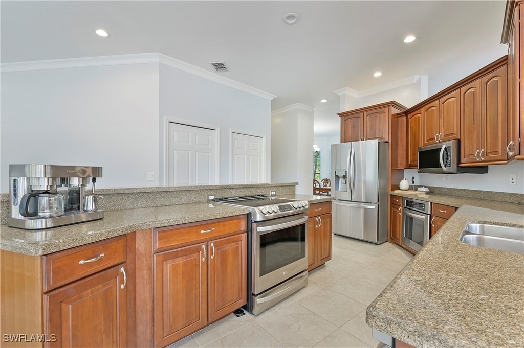 300 Wentworth Court - Photo 23