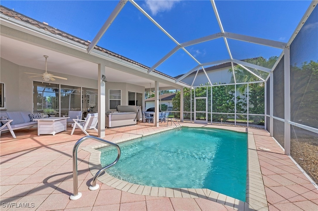 300 Wentworth Court - Photo 7