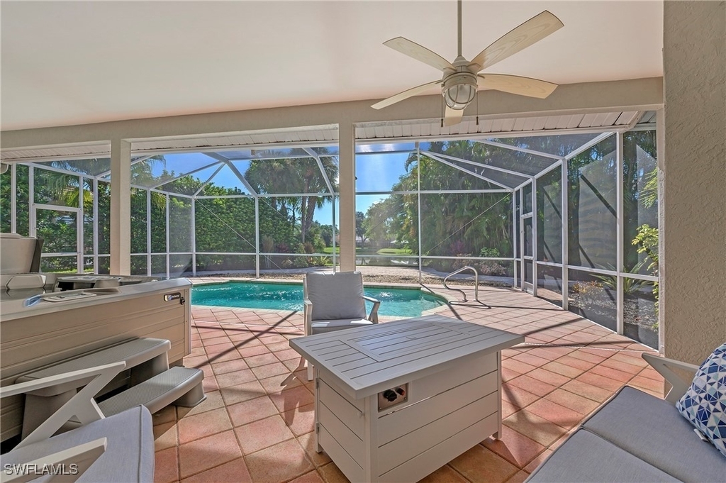 300 Wentworth Court - Photo 9