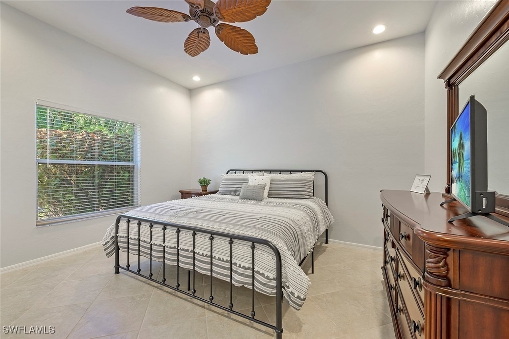 300 Wentworth Court - Photo 16