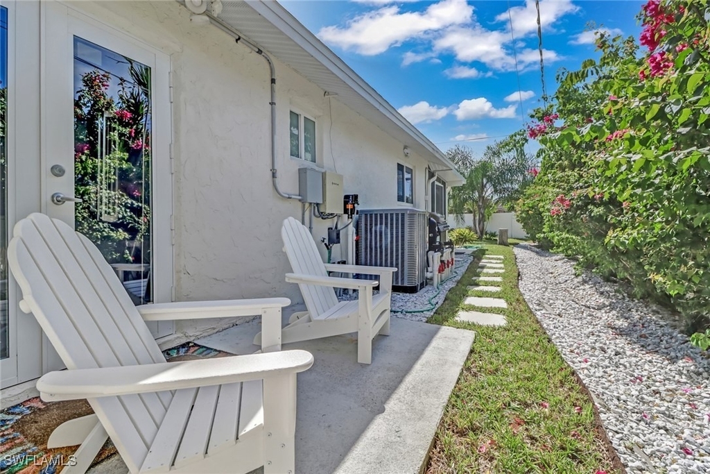 724 100th Avenue N - Photo 25