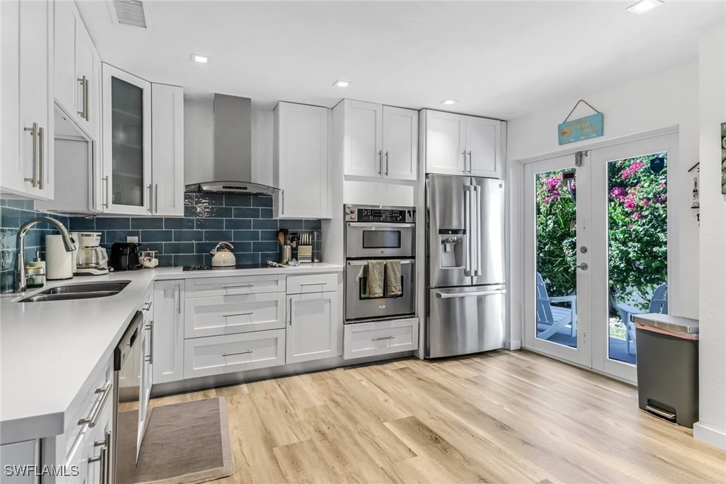 724 100th Avenue N - Photo 5
