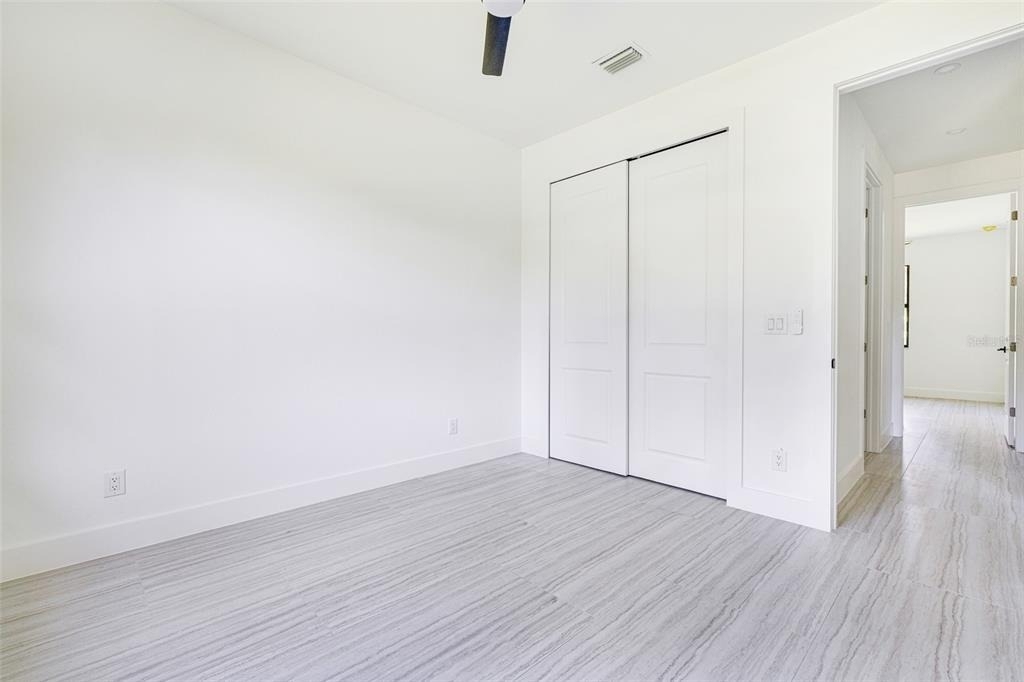 17196 Glenview Avenue - Photo 24