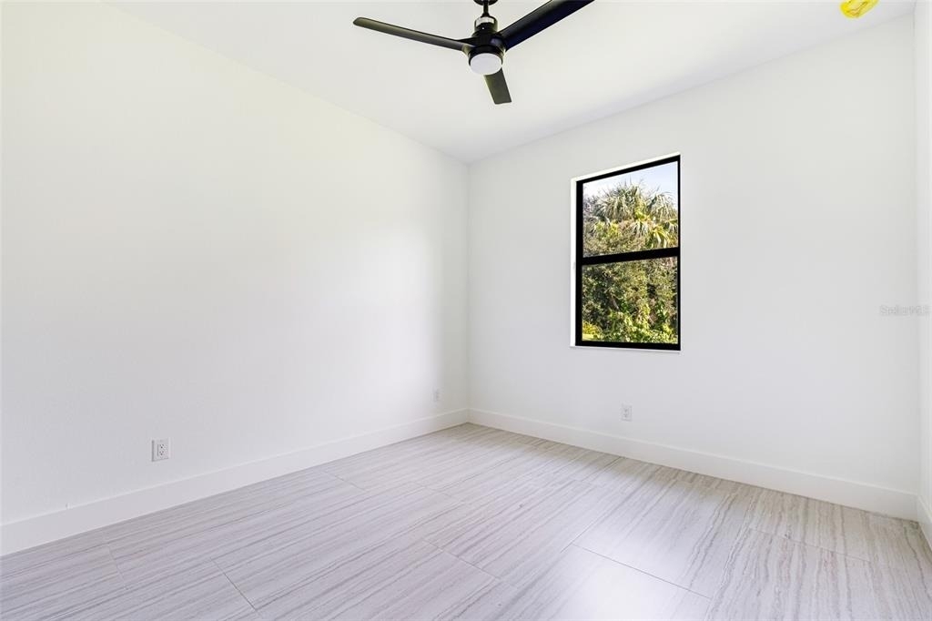 17196 Glenview Avenue - Photo 28
