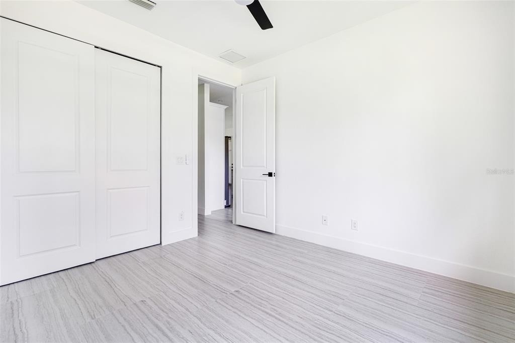 17196 Glenview Avenue - Photo 25