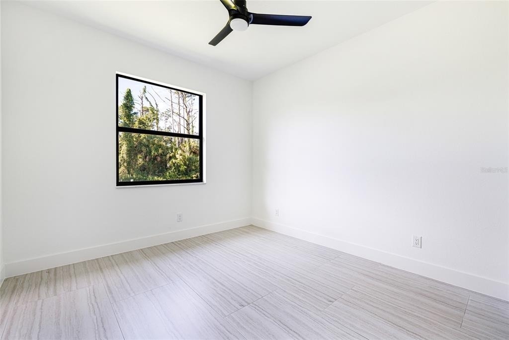 17196 Glenview Avenue - Photo 23