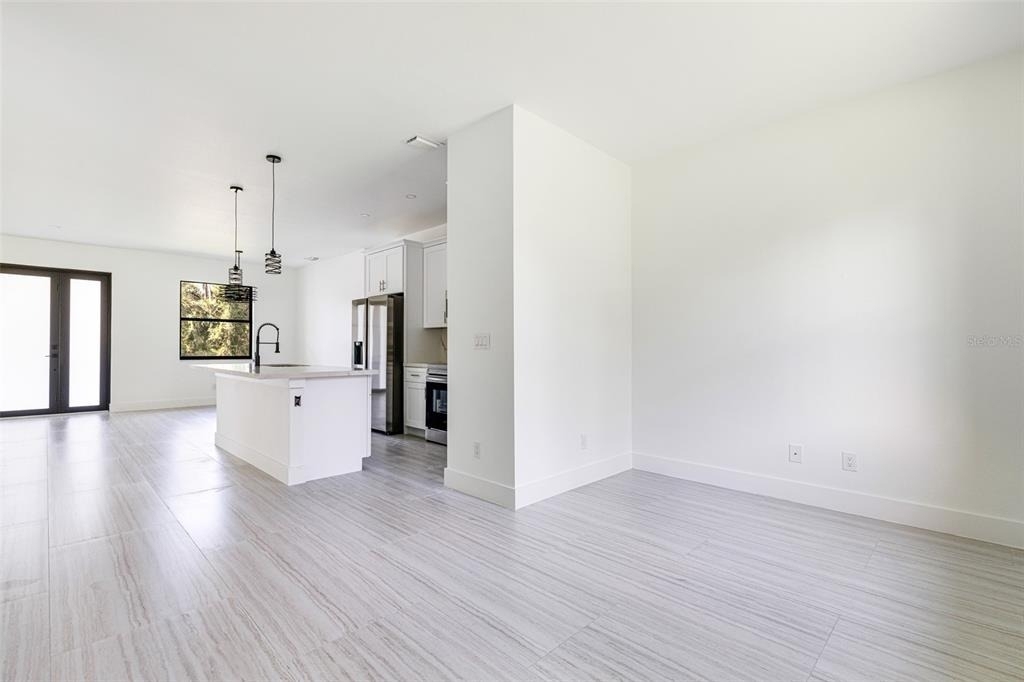 17196 Glenview Avenue - Photo 7