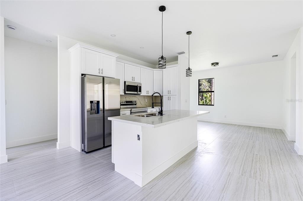 17196 Glenview Avenue - Photo 13