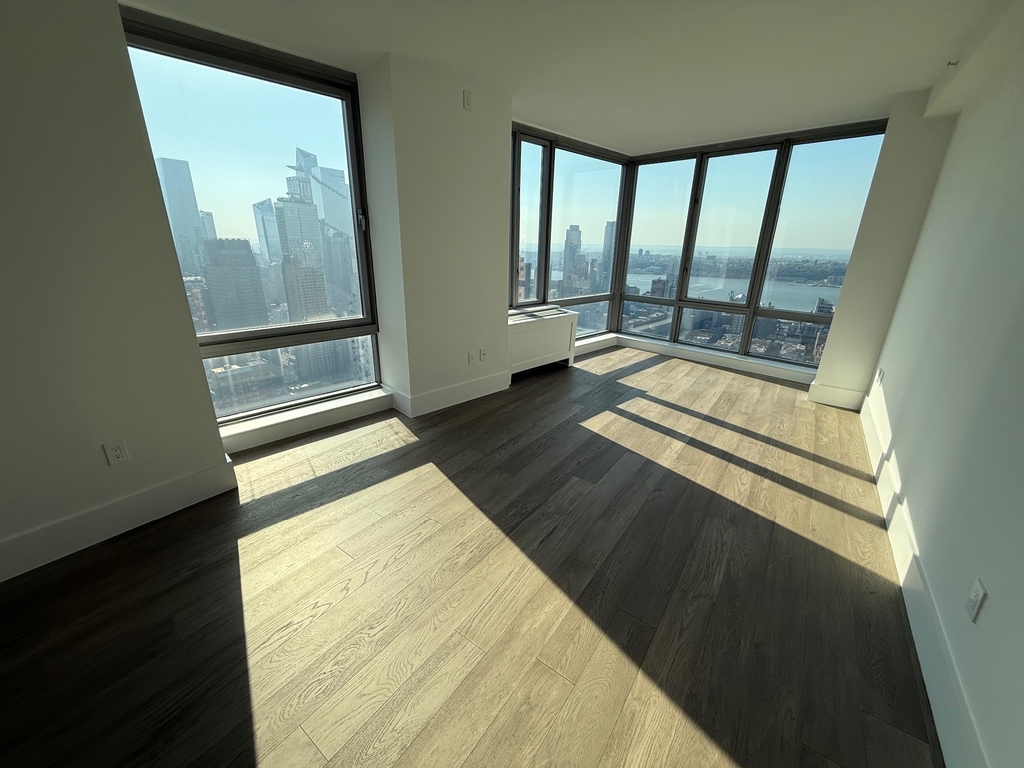  West 47th Street - Photo 1
