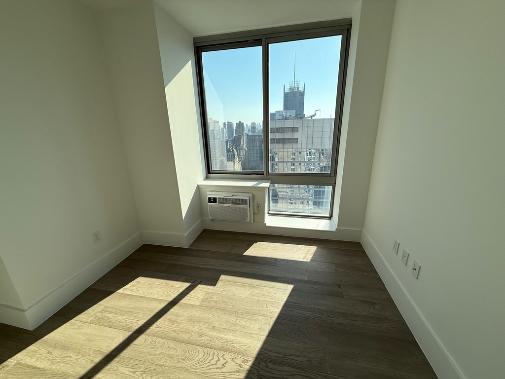  West 47th Street - Photo 7