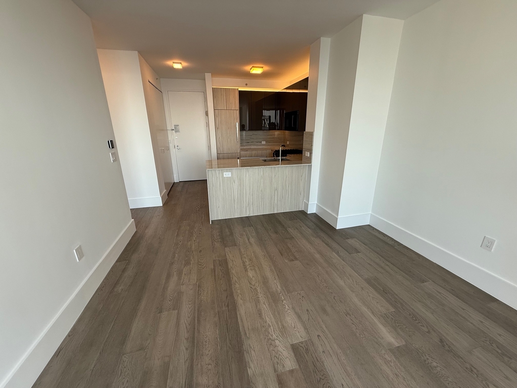 West 47th Street - Photo 2