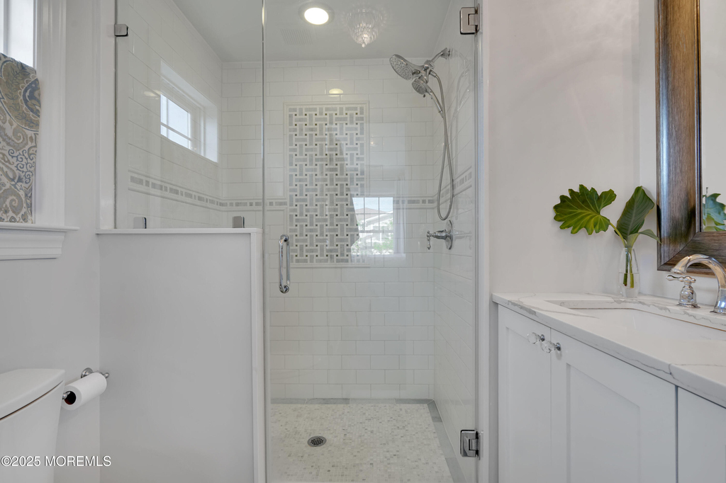 229 1st Avenue - Photo 17