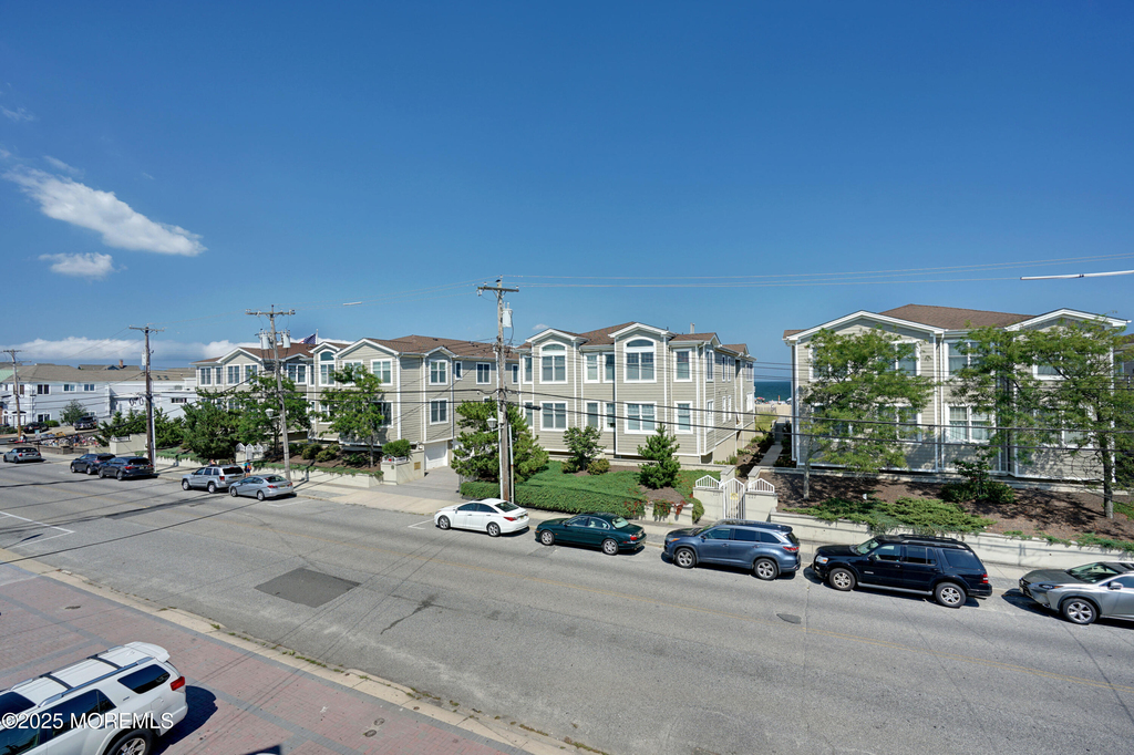 229 1st Avenue - Photo 30