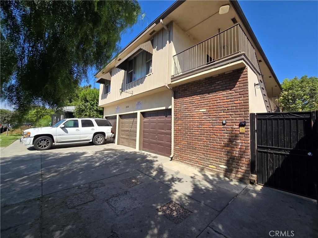 1834 Pine Avenue - Photo 10