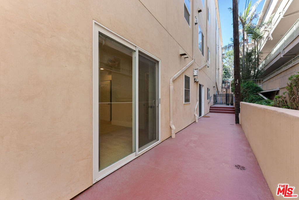 16123 W Sunset Boulevard - Photo 13