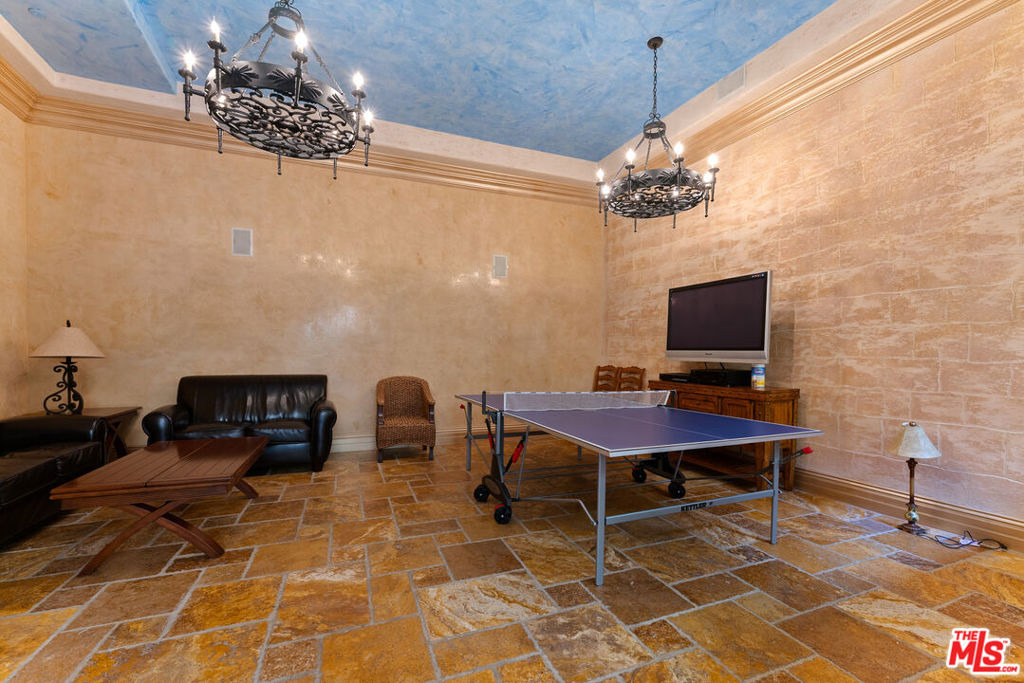 16123 W Sunset Boulevard - Photo 25