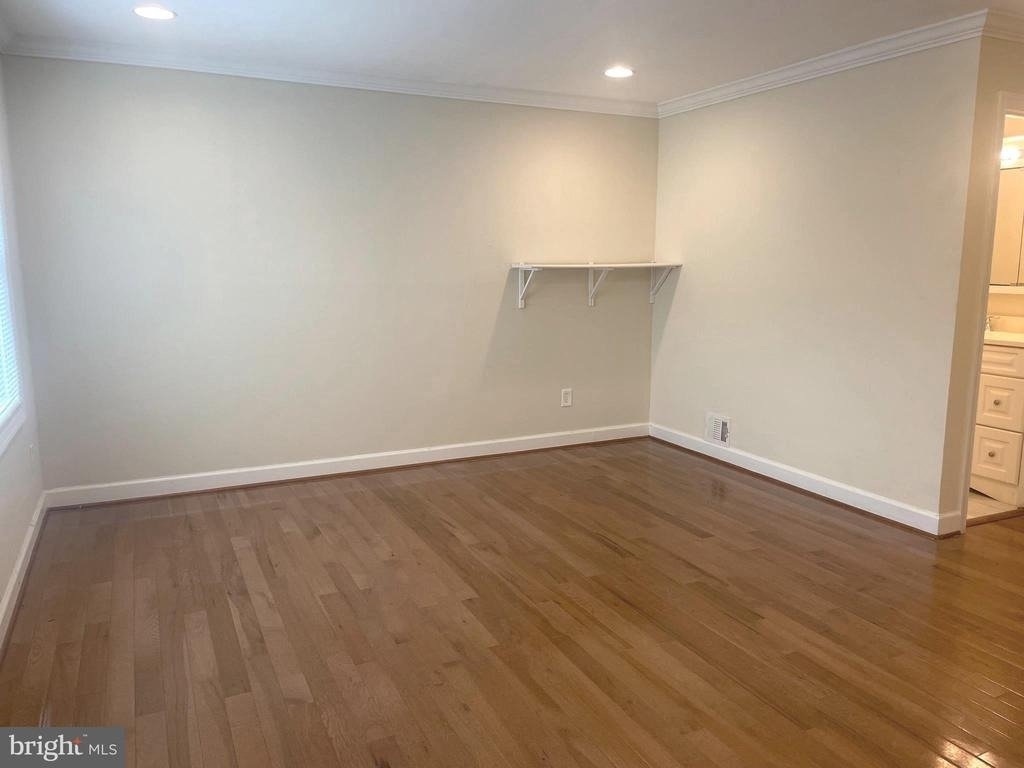 5102 Glassmanor Drive - Photo 11