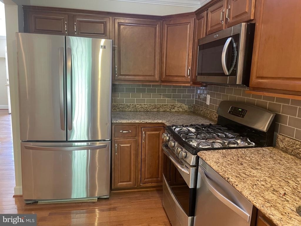 5102 Glassmanor Drive - Photo 1