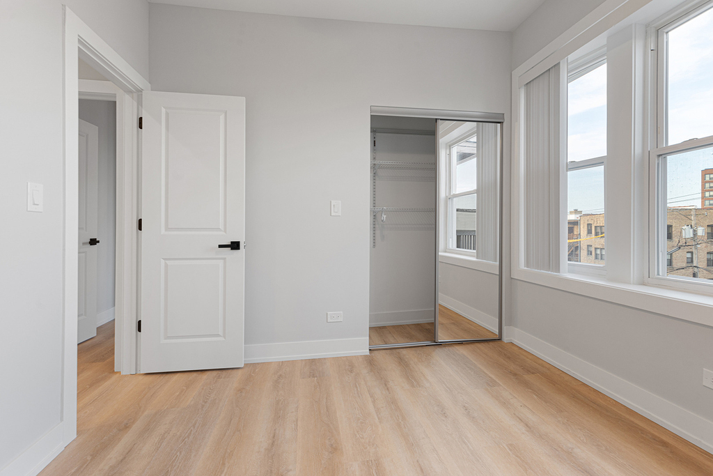 7423 N Clark Street - Photo 8