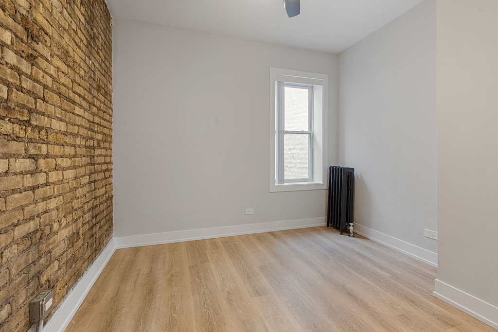 7423 N Clark Street - Photo 6