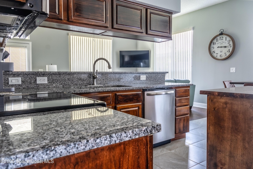 11536 Summer Haven Boulevard N - Photo 18