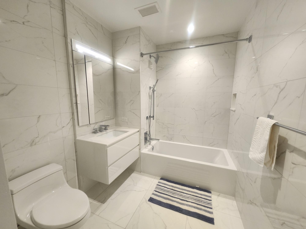 East 44th Street - Photo 9