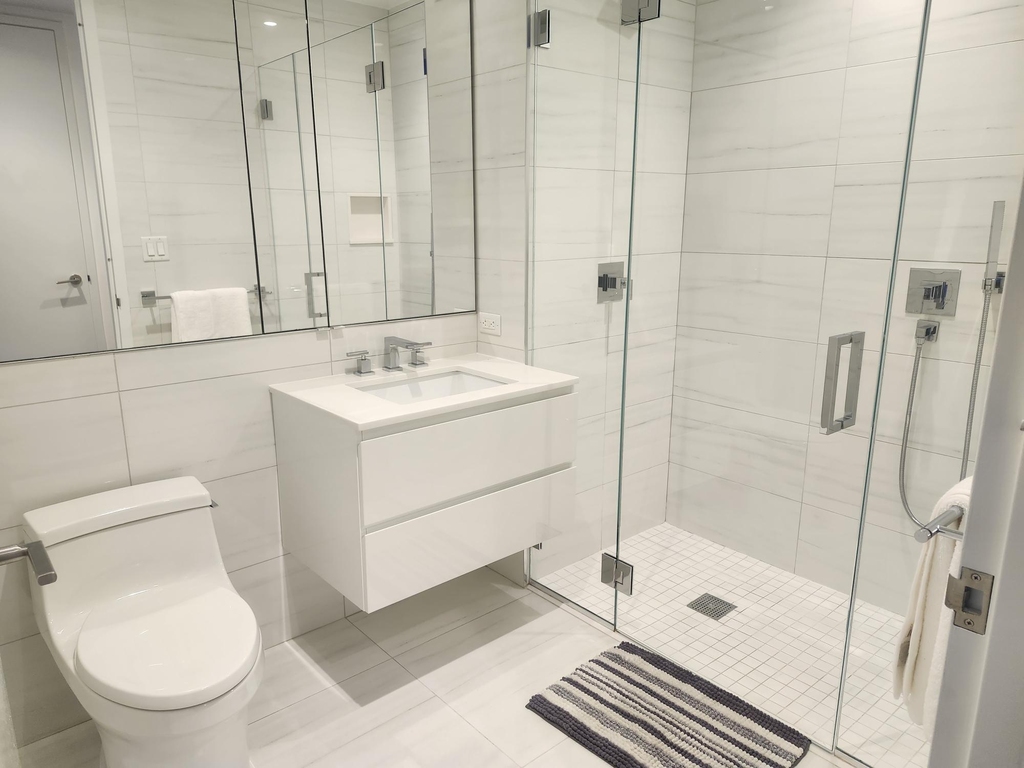 East 44th Street - Photo 10
