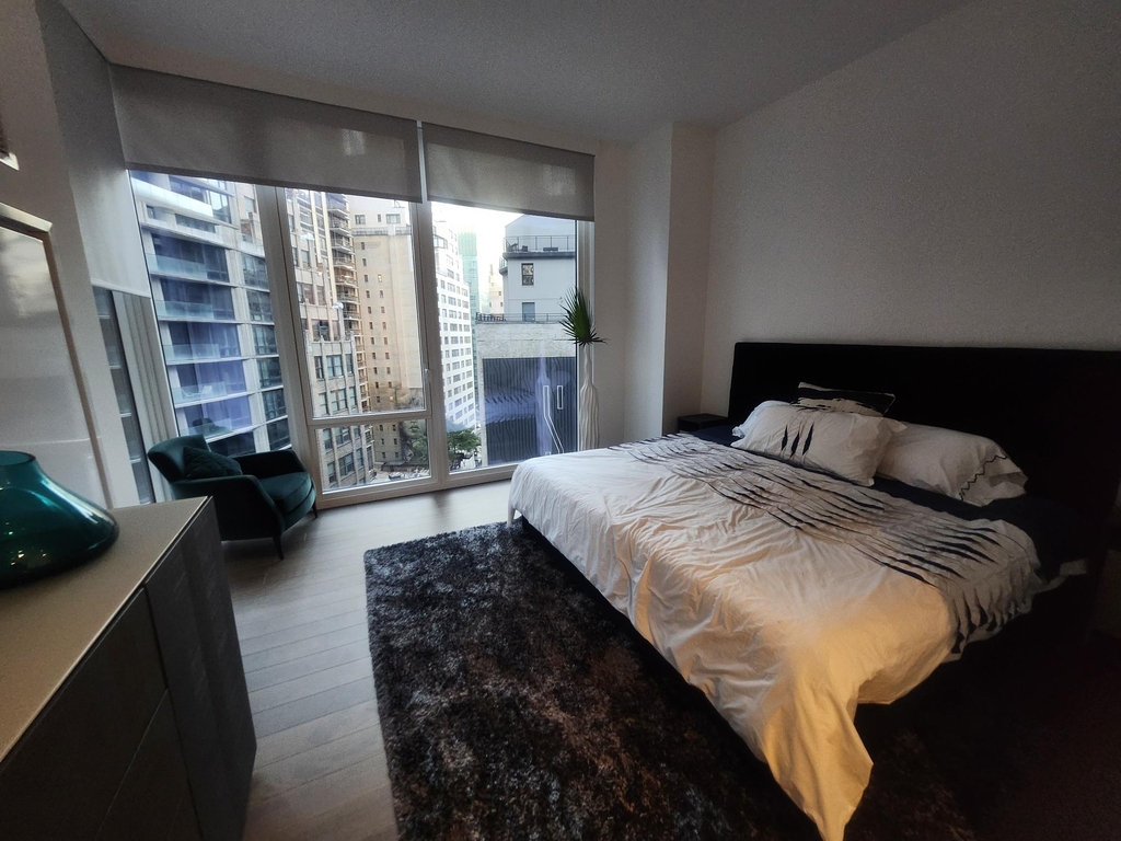 East 44th Street - Photo 1
