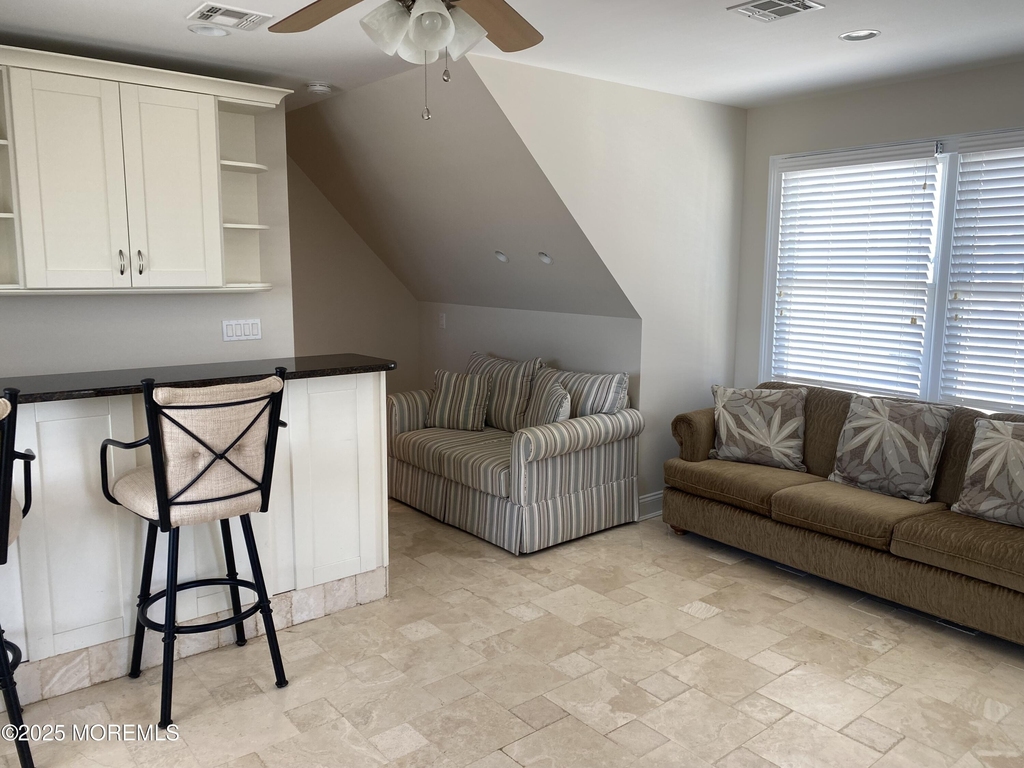 10 4th Avenue - Photo 9