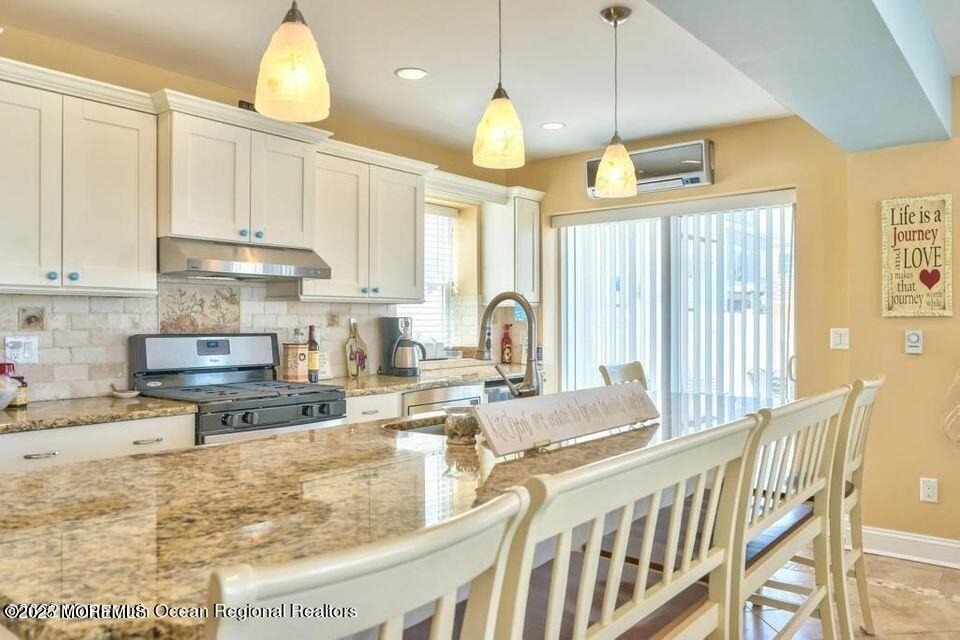 10 4th Avenue - Photo 1