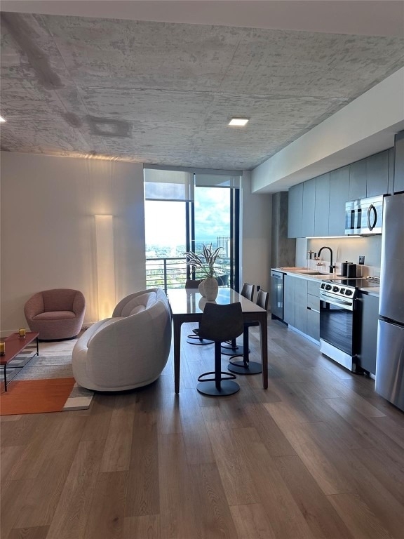 307 Sw 5th Street - Photo 3