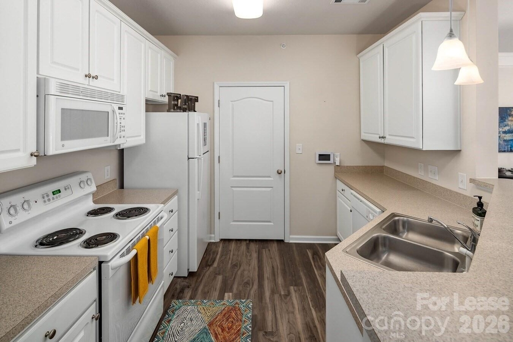 117 Abberly Green Boulevard - Photo 5