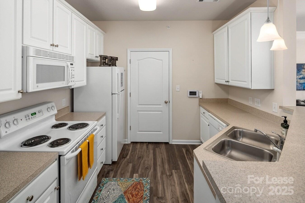 117 Abberly Green Boulevard - Photo 5