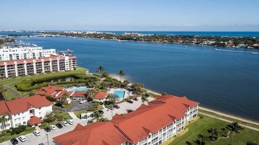 110 Half Moon Circle - Photo 11
