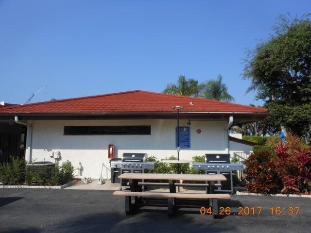 110 Half Moon Circle - Photo 6
