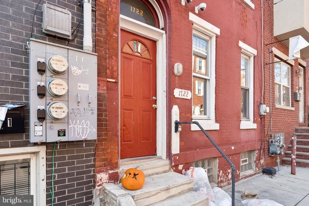 1722 N Willington Street - Photo 1