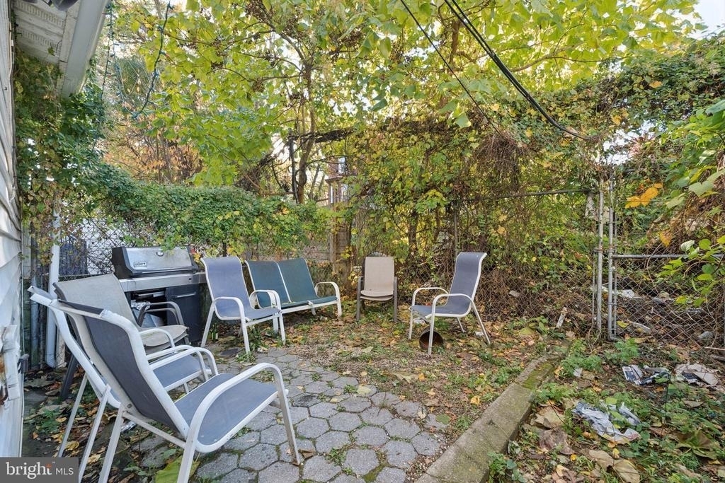 1722 N Willington Street - Photo 3
