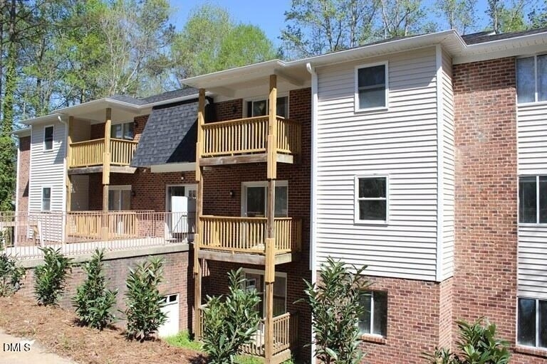 203 E Ransom Street - Photo 0