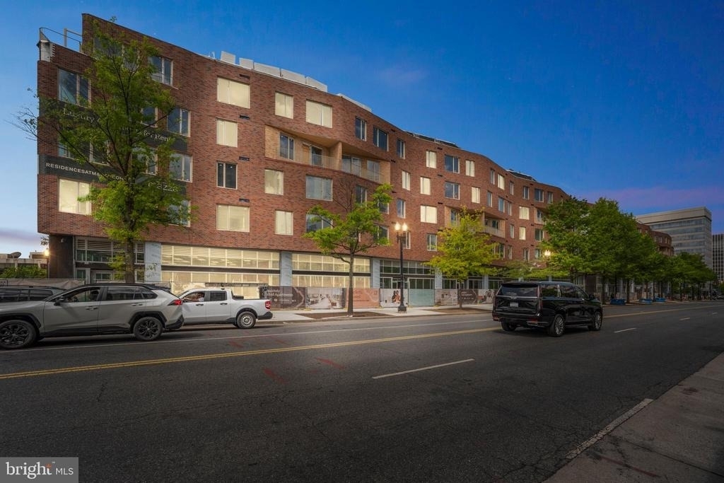 5300 Wisconsin Avenue Nw - Photo 0