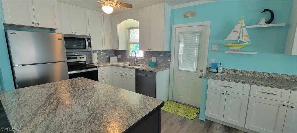 4701 Kahlua Lane - Photo 11