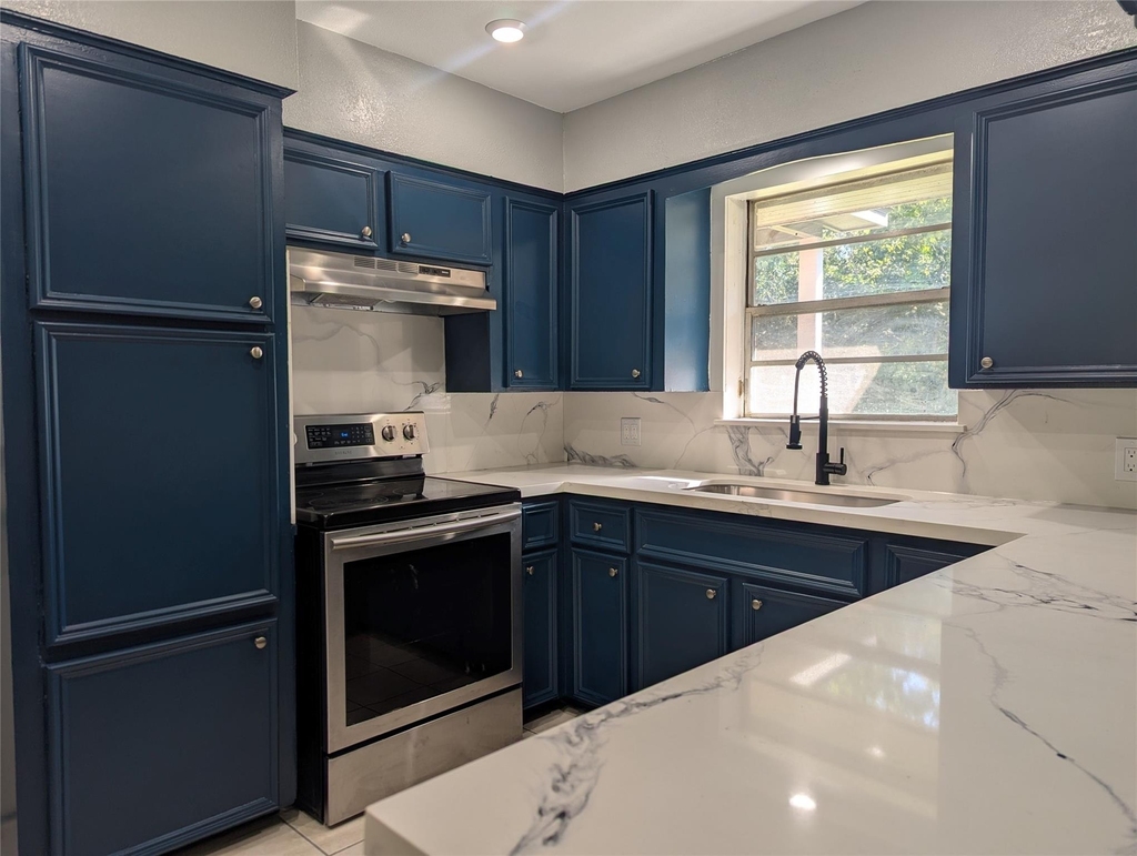 12633 Arp Street - Photo 0