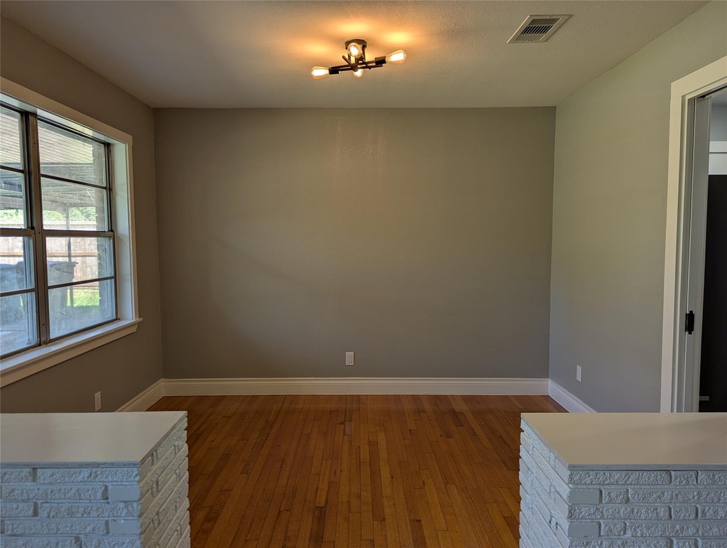 12633 Arp Street - Photo 4