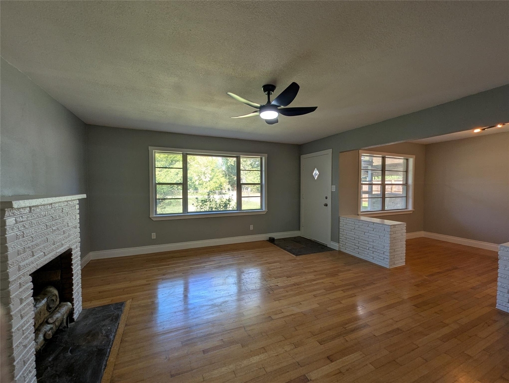 12633 Arp Street - Photo 3
