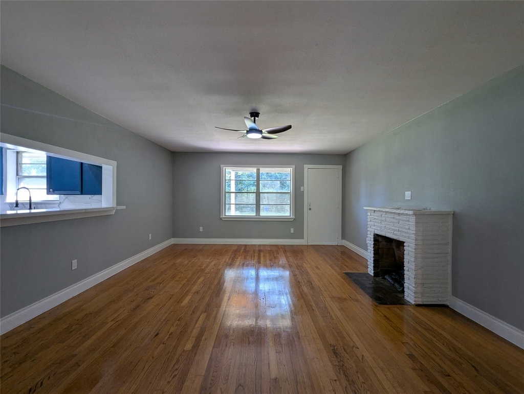 12633 Arp Street - Photo 5