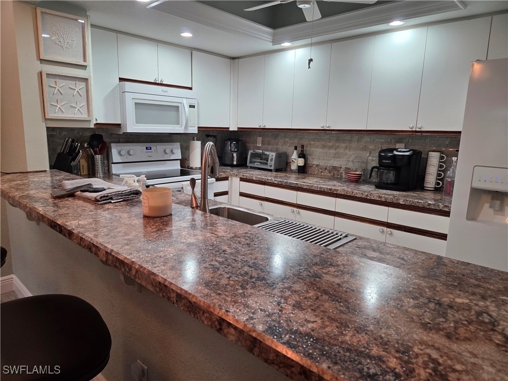 22161 Tallwood Court - Photo 3